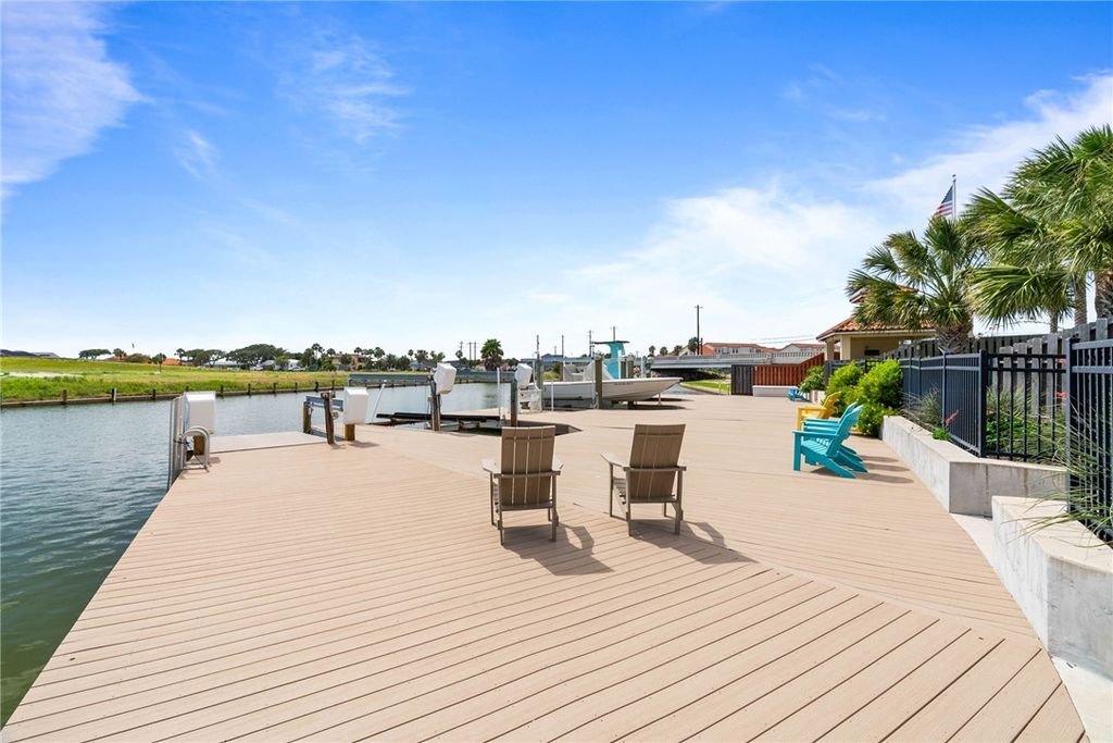 1799 Bay Shore Dr, Rockport, TX 78382 — photo 2