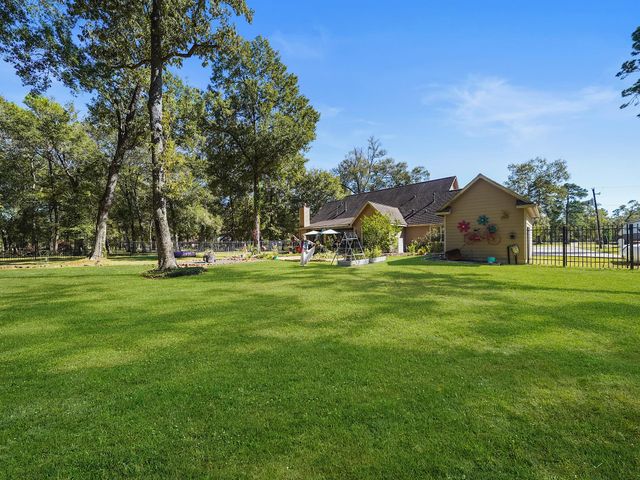 26806 Eagles Landing, Huffman, TX 77336