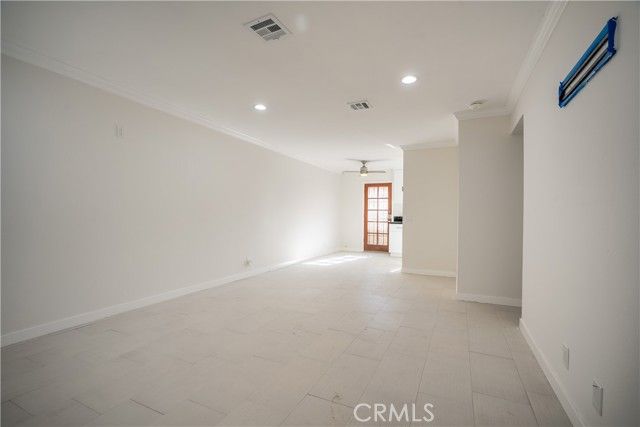 38478 Larkin B, Palmdale, CA 93550