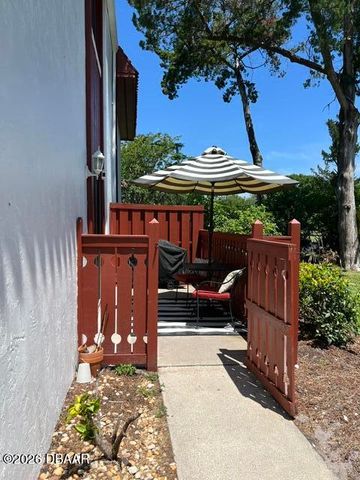 2014 Oak Meadow Circle, South Daytona, FL 32119