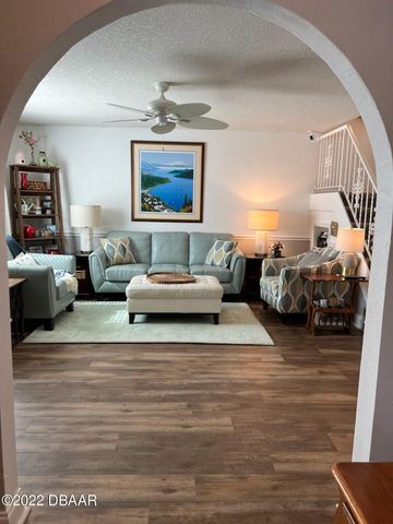 2014 Oak Meadow Circle, South Daytona, FL 32119