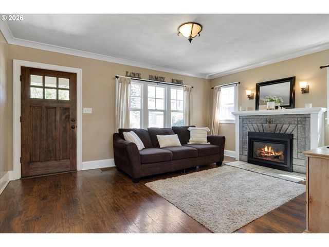 6705 N CONGRESS Ave, Portland, OR 97217