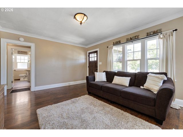 6705 N CONGRESS Ave, Portland, OR 97217
