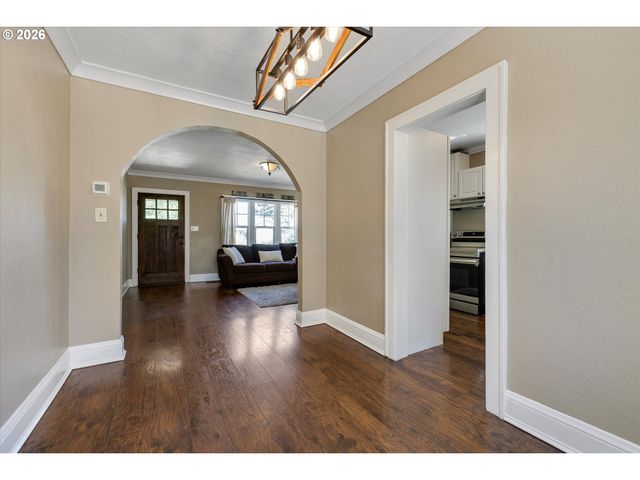 6705 N CONGRESS Ave, Portland, OR 97217