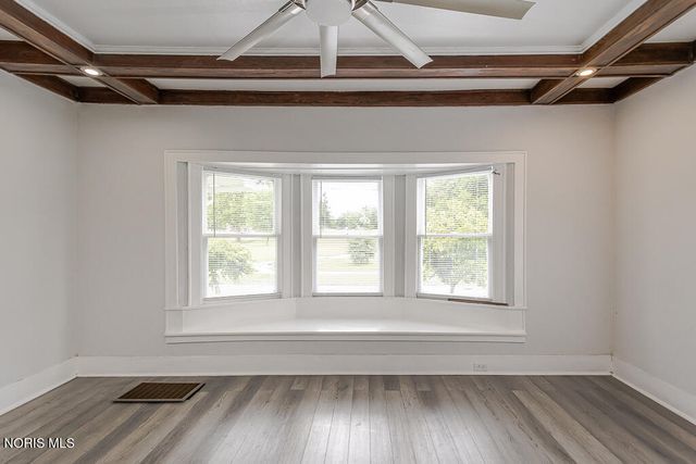 2740 Robinwood Avenue, Toledo, OH 43610