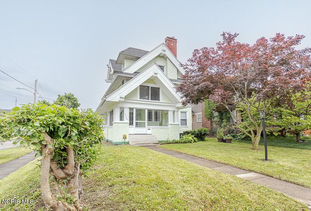 2740 Robinwood Avenue, Toledo, OH 43610