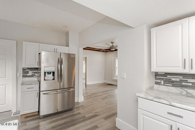 2740 Robinwood Avenue, Toledo, OH 43610