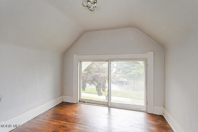 2740 Robinwood Avenue, Toledo, OH 43610