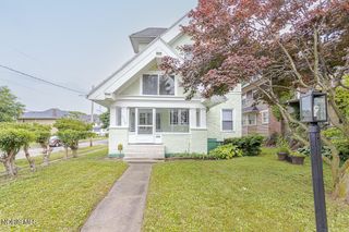 2740 Robinwood Avenue, Toledo, OH 43610