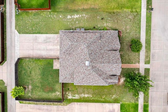 304 Foraker Street, Desoto, TX 75115