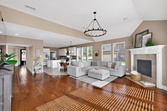 304 Foraker Street, Desoto, TX 75115