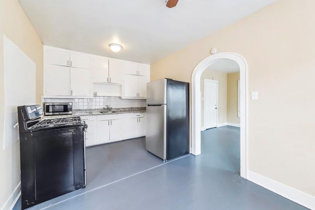 3205 Illinois Street, Baytown, TX 77520