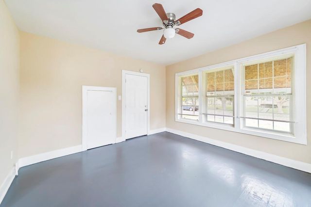 3205 Illinois Street, Baytown, TX 77520