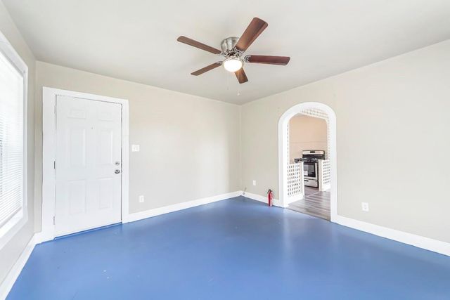 3205 Illinois Street, Baytown, TX 77520