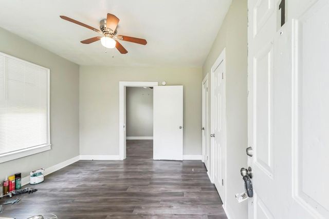 3205 Illinois Street, Baytown, TX 77520