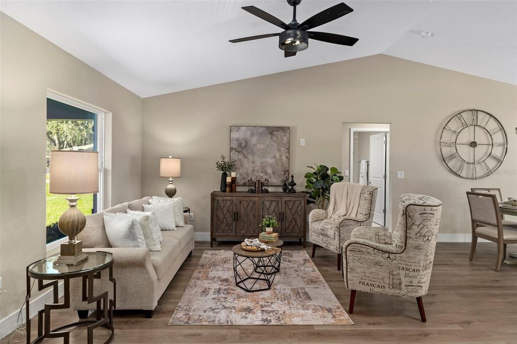 Image 13 of property listing at 3011 E GRIFFIN STREET, Inverness, FL 34453