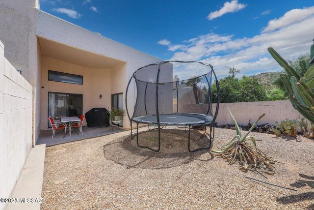 4937 N Valle Road, Tucson, AZ 85750