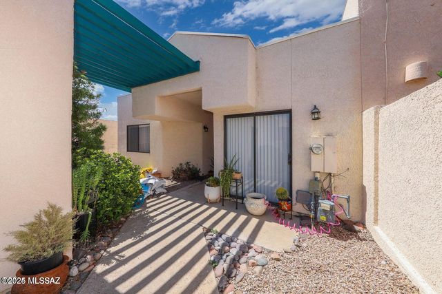 4937 N Valle Road, Tucson, AZ 85750