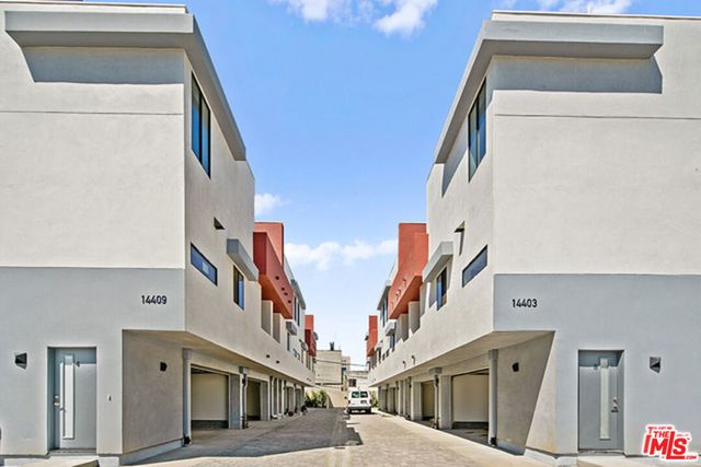 14403 Tiara Street 5, Van Nuys, CA 91401