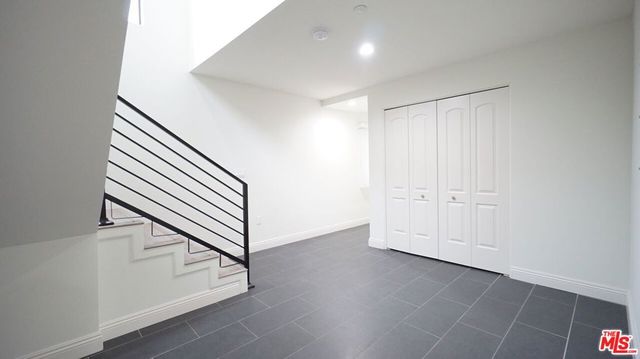 14403 Tiara Street 5, Van Nuys, CA 91401