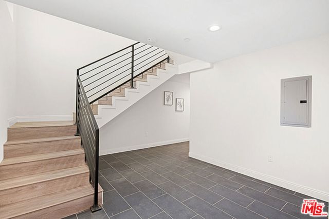 14403 Tiara Street 5, Van Nuys, CA 91401