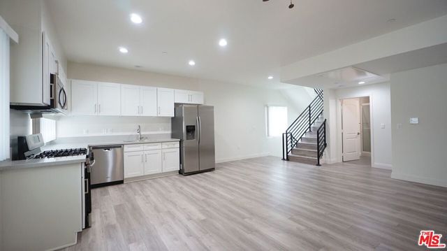 14403 Tiara Street 5, Van Nuys, CA 91401