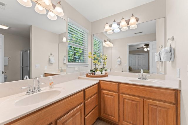 144 Oak Lane 144, Branson West, MO 65737