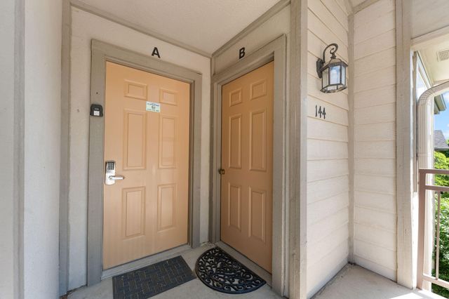 144 Oak Lane 144, Branson West, MO 65737