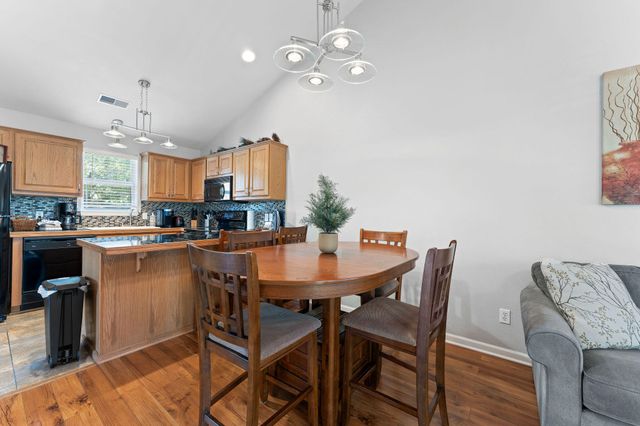 144 Oak Lane 144, Branson West, MO 65737