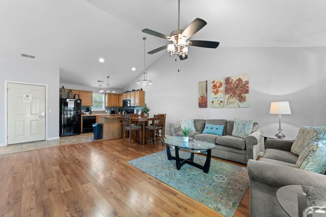 144 Oak Lane 144, Branson West, MO 65737