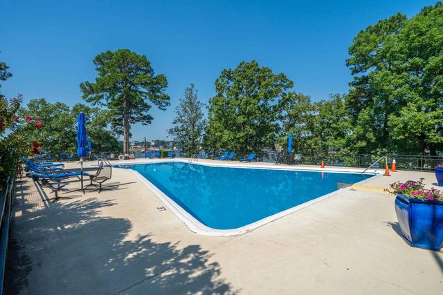 740 Weston Rd Apt 810, Hot Springs, AR 71913