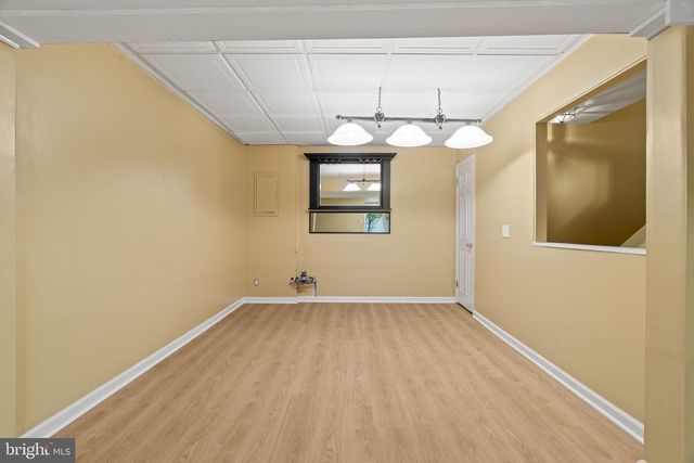 2400 HONEY RUN RD, Ambler, PA 19002