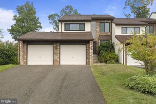 2400 HONEY RUN RD, Ambler, PA 19002