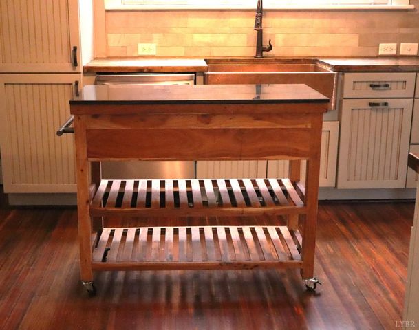 1504 liggates Road, Lynchburg, VA 24502