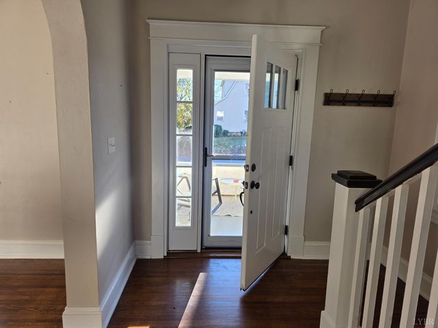 1504 liggates Road, Lynchburg, VA 24502