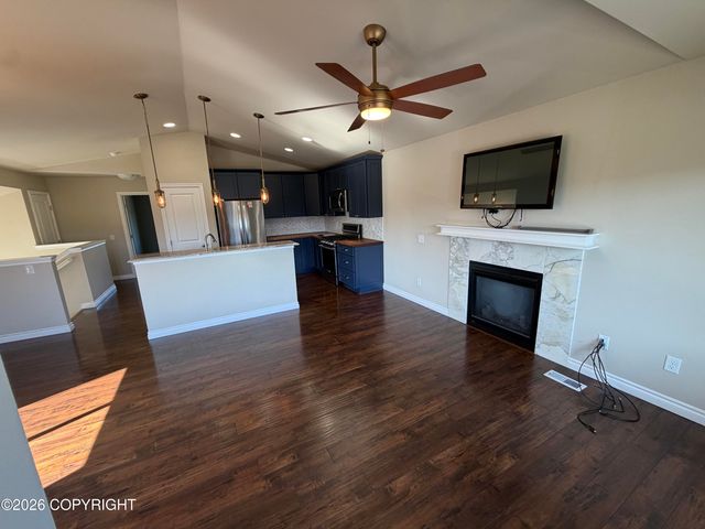 1006 Northpointe Bluff Drive, Anchorage, AK 99501