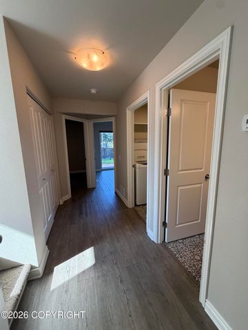 1006 Northpointe Bluff Drive, Anchorage, AK 99501