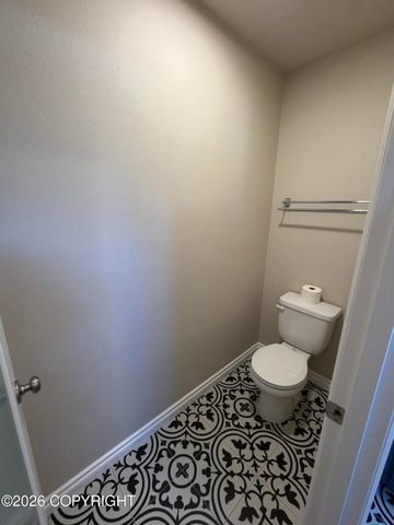 1006 Northpointe Bluff Drive, Anchorage, AK 99501