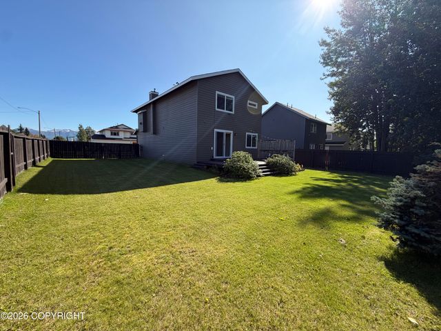 1006 Northpointe Bluff Drive, Anchorage, AK 99501