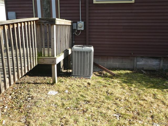 20107 Saint Francis Street, Livonia, MI 48152