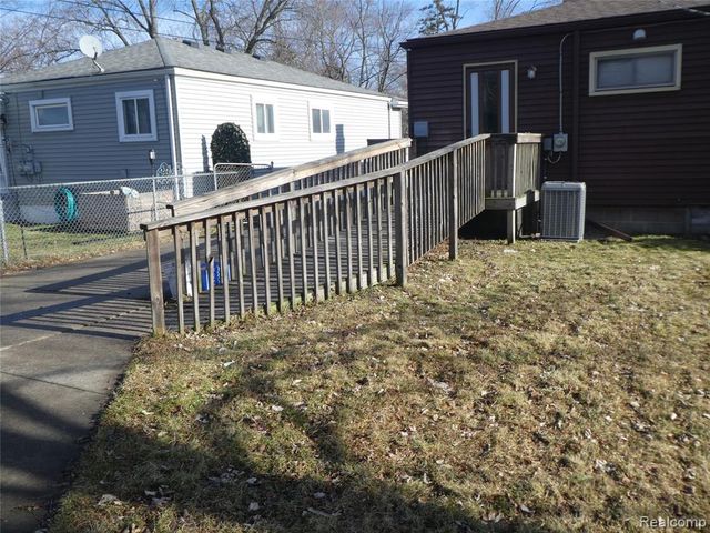 20107 Saint Francis Street, Livonia, MI 48152