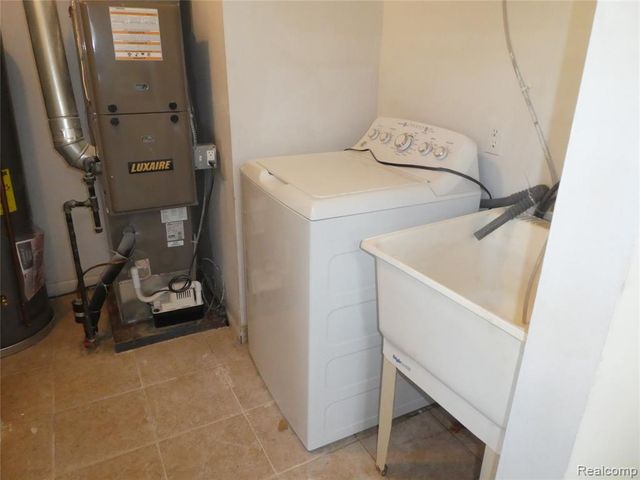 20107 Saint Francis Street, Livonia, MI 48152