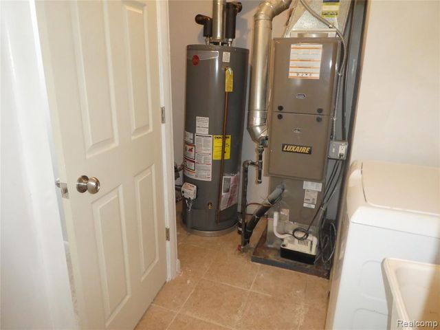 20107 Saint Francis Street, Livonia, MI 48152