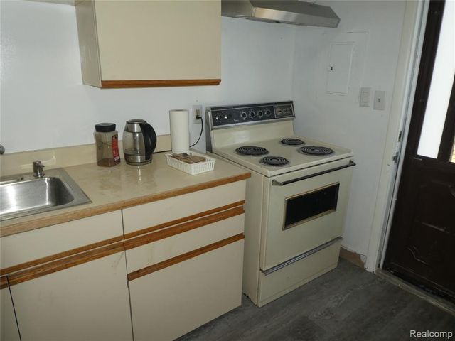 20107 Saint Francis Street, Livonia, MI 48152