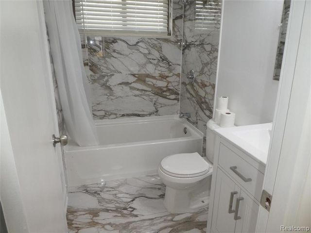 20107 Saint Francis Street, Livonia, MI 48152