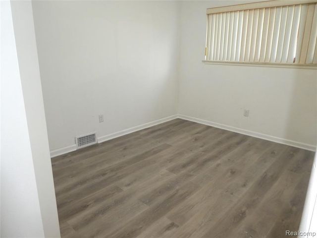 20107 Saint Francis Street, Livonia, MI 48152