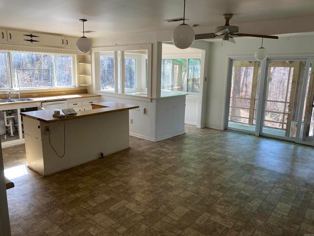 1009 and 1011 Country Club Road, Arkadelphia, AR 71923