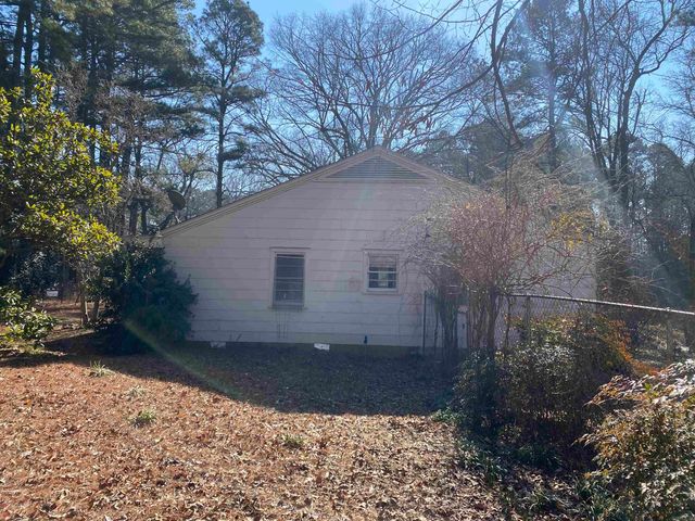 1009 and 1011 Country Club Road, Arkadelphia, AR 71923