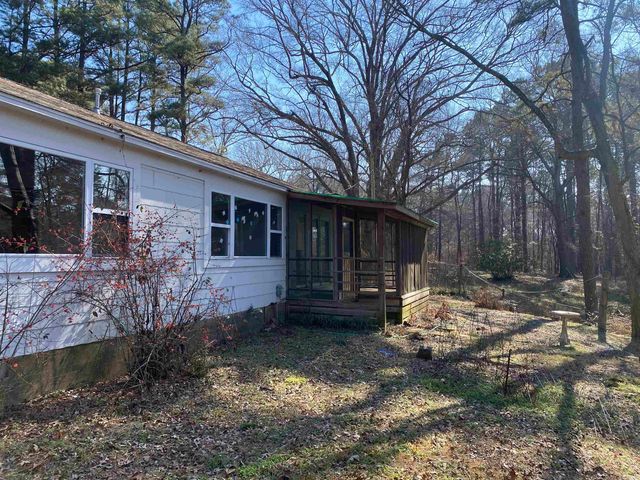 1009 and 1011 Country Club Road, Arkadelphia, AR 71923