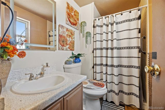 4725 Topeka Court, Denver, CO 80239